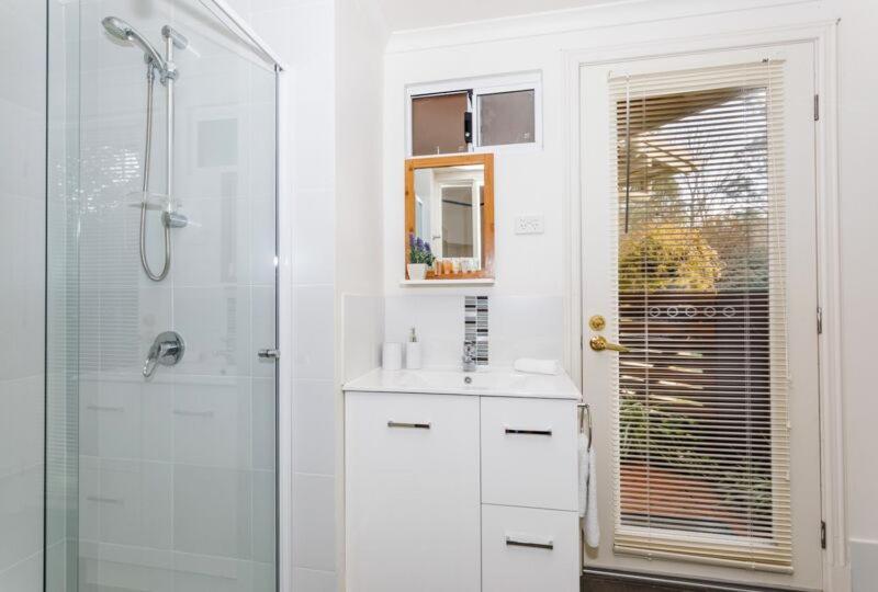 Inn The Tuarts Guest Lodge Busselton Accommodation - Adults Only Exterior photo